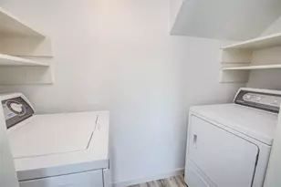 10332 Longmont Dr, Houston, TX 77042 - Photo 15