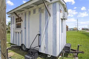 100 N Mae Cir, Crystal Beach, TX 77650 - Photo 33