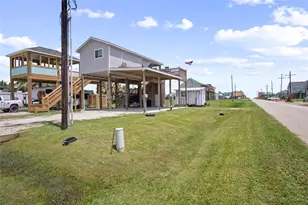 100 N Mae Cir, Crystal Beach, TX 77650 - Photo 3