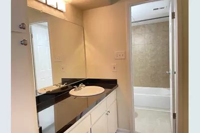 2626 Holly Hall Street #409, Houston, TX 77054 - Photo 5
