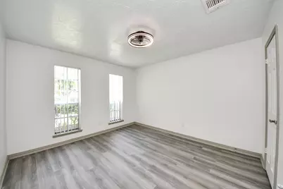 11523 Plumbrook Drive, Houston, TX 77099 - Photo 21