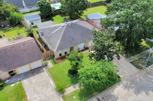 11523 Plumbrook Dr, Houston, TX 77099 - Photo 3