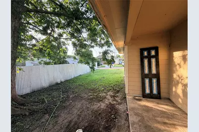 424 Baker Circle, Ames, TX 77575 - Photo 9