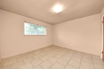 9126 Willow Meadow Drive, Houston, TX 77031 - Photo 7