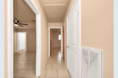 9126 Willow Meadow Drive, Houston, TX 77031 - Photo 19