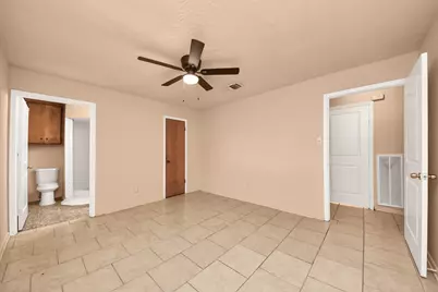 9126 Willow Meadow Drive, Houston, TX 77031 - Photo 13
