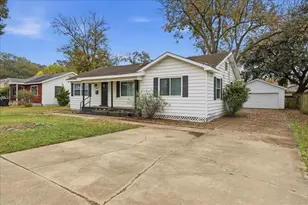 2003 Gary Ave, Nederland, TX 77627 - Photo 3