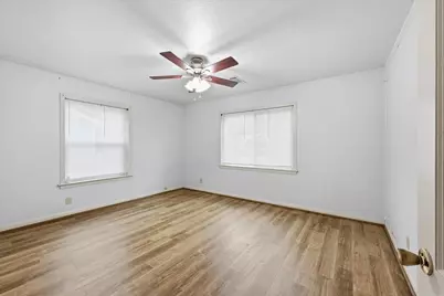 2003 Gary Avenue, Nederland, TX 77627 - Photo 25