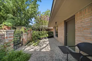1529 Wirt Rd, Houston, TX 77055 - Photo 3