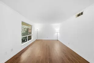 1529 Wirt Rd, Houston, TX 77055 - Photo 7