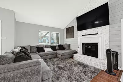 617 Canyon Springs Drive, La Porte, TX 77571 - Photo 3