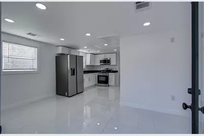 7530 Park Place Boulevard, Houston, TX 77087 - Photo 31