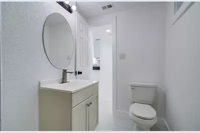 7530 Park Place Boulevard, Houston, TX 77087 - Photo 37