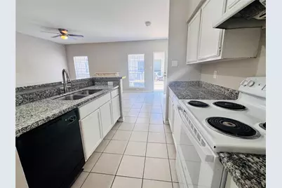 7352 Regency Square Court #7352, Houston, TX 77036 - Photo 11