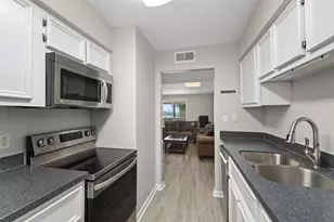 215 Postoffice St, Galveston, TX 77550 - Photo 7