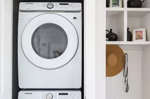 2425 Bell St, Houston, TX 77003 - Photo 11