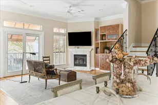 3515 Yupon St, Houston, TX 77006 - Photo 9