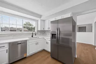 10102 Old Towne Ln, Sugar Land, TX 77498 - Photo 21