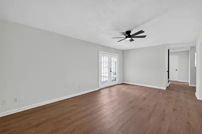 10102 Old Towne Lane, Sugar Land, TX 77498 - Photo 11