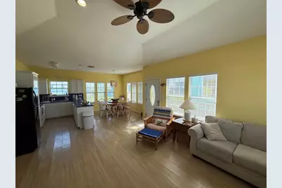 978 Mary Ann, Crystal Beach, TX 77650 - Photo 11