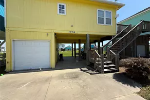 978 Mary Ann, Crystal Beach, TX 77650 - Photo 1