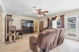 2309 Halbert Dr, Pearland, TX 77581 - Photo 3