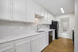 800 Country Pl Dr, Houston, TX 77079 - Photo 9