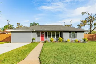 232 Birch St, Lake Jackson, TX 77566 - Photo 1