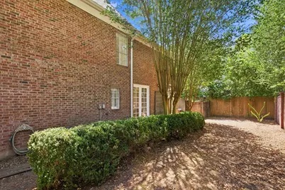 5597 Beverlyhill Street, Houston, TX 77056 - Photo 33