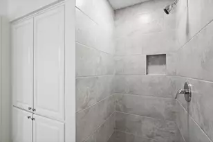 322 E Edgebrook Dr, Houston, TX 77034 - Photo 25