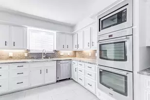 3406 Forest Village Dr, Houston, TX 77339 - Photo 23