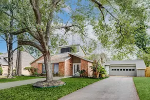 3406 Forest Village Dr, Houston, TX 77339 - Photo 3