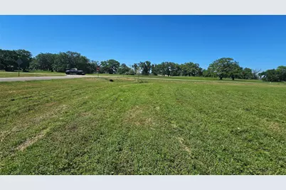 1601 Old Henry Court, Angleton, TX 77515 - Photo 11