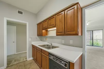 2400 N Braeswood Boulevard #213, Houston, TX 77030 - Photo 7