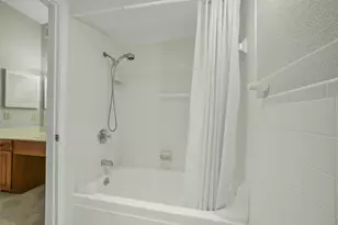 2400 N Braeswood Blvd, Houston, TX 77030 - Photo 17