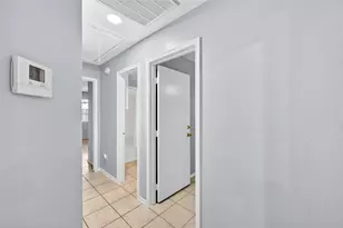 2135 Falling Oaks Rd, Houston, TX 77038 - Photo 13