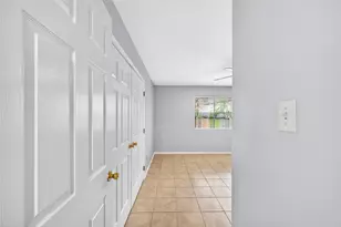 2135 Falling Oaks Rd, Houston, TX 77038 - Photo 15