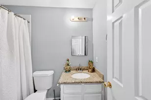 2135 Falling Oaks Rd, Houston, TX 77038 - Photo 17