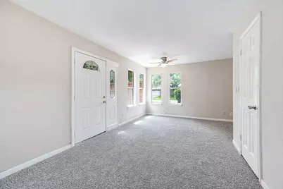 915 W Primrose Meadows Circle, Pearland, TX 77584 - Photo 19