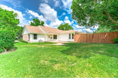 915 W Primrose Meadows Circle, Pearland, TX 77584 - Photo 25