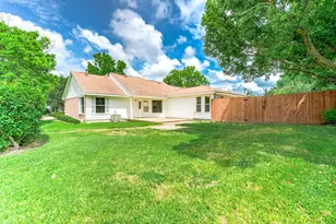 915 W Primrose Meadows Cir, Pearland, TX 77584 - Photo 25