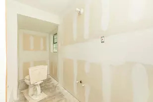 1130 W 8th St, Freeport, TX 77541 - Photo 15