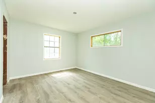 1130 W 8th St, Freeport, TX 77541 - Photo 11