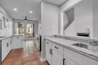 7655 S Braeswood Boulevard #31, Houston, TX 77071 - Photo 9