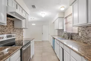 13515 Wimbledon Oaks Dr, Houston, TX 77065 - Photo 11