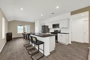 24323 Elmwood Falls Dr, Spring, TX 77373 - Photo 7