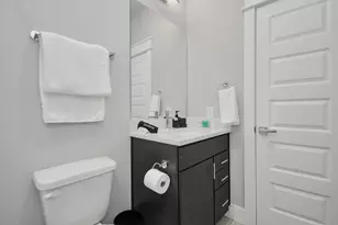 2114 Engelmohr St, Houston, TX 77054 - Photo 9