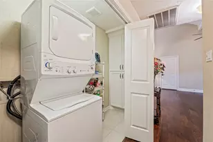 16530 Space Center Blvd, Houston, TX 77058 - Photo 25