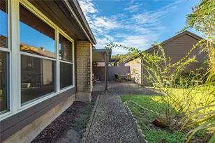 16530 Space Center Blvd, Houston, TX 77058 - Photo 31