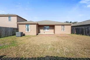 830 Paradise Rd, Baytown, TX 77521 - Photo 23